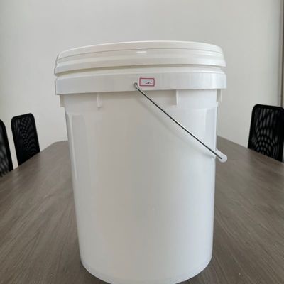 Contenitore polifunzionale 18L rotondo nero di plastica con coperchio e manico