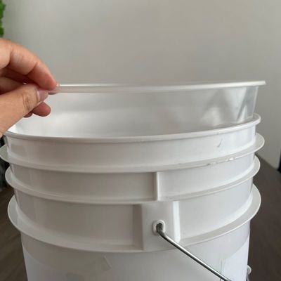 Bottile di plastica rotonda versatile per varie condizioni di lavoro personalizzabile e resistente