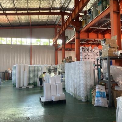 Botti di plastica da 5 galloni: la perfetta combinazione di durata e funzionalità