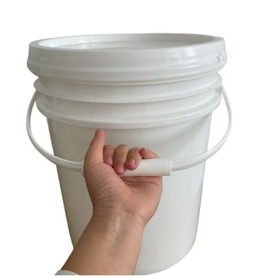 Casse di plastica a prova di manomissione da 5 galloni con coperchio e maniglia Soluzione di stoccaggio essenziale