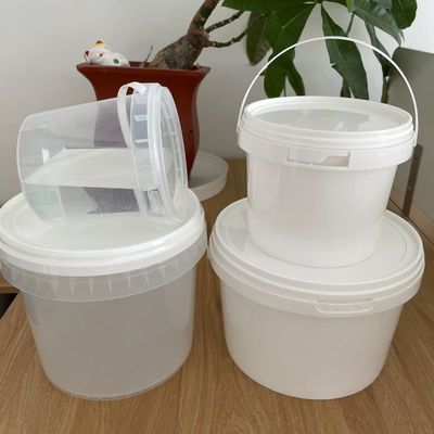 Concorrenziale secchio di plastica bianco rotondo con spessore di 2,0 mm e campione gratuito incluso