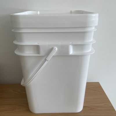 Personalizzare la stampa IML con secchi di plastica per un marchio riciclabile e personalizzato