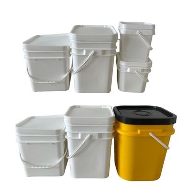 Bottile di plastica quadrato a colori personalizzati con coperchio e maniglia metallica Certificato GAP/ISO/FDA