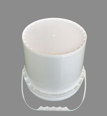 Bastone di plastica versatile da 2,5 galloni per la conservazione e il trattamento dell'acqua nel settore industriale