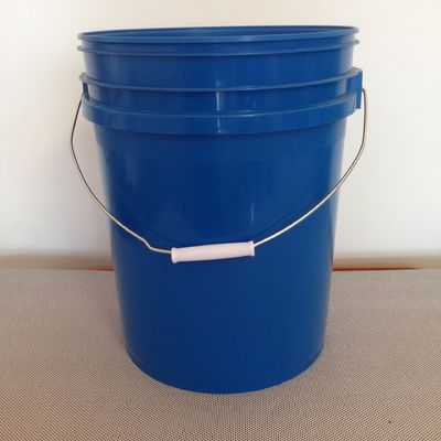 Fornitura 5L 10L 15L 16L 18L 20L secchio di plastica secchio di plastica rotondo con coperchio e conveniente