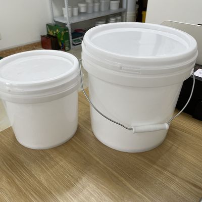 Contenitore alimentare con burro di arachidi in HDPE