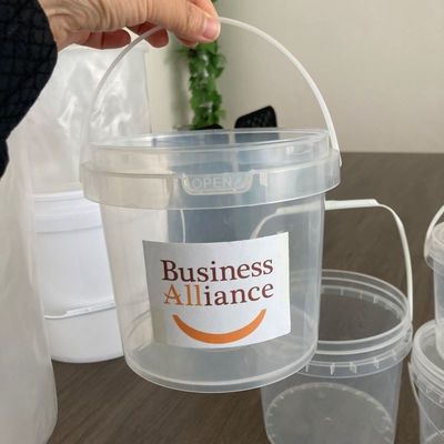 Bottile di formaggio di plastica trasparente con coperchio e manico 2 litri di capacità 1,0-2,5 mm di spessore
