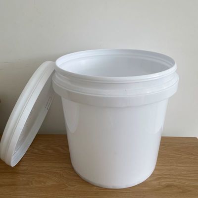 Bottile di plastica in PP bianco da 8 litri con coperchio e maniglia in materiale resistente alle sostanze chimiche