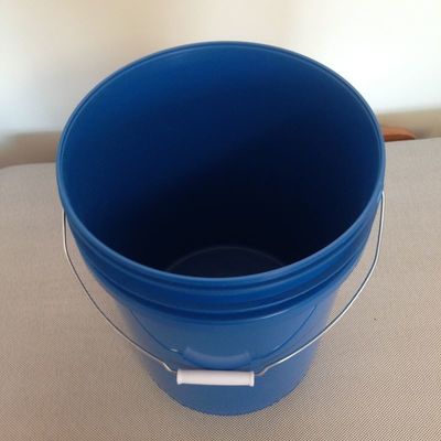 Fornitura di secchio da 5 gal con coperchio Avere stoccaggio secchio GAP/ISO/FDA certificato e personalizzare