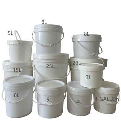 Bucket di plastica con coperchio facile da aprire e chiudere in dimensioni da 3L a 25L per applicazioni personalizzate